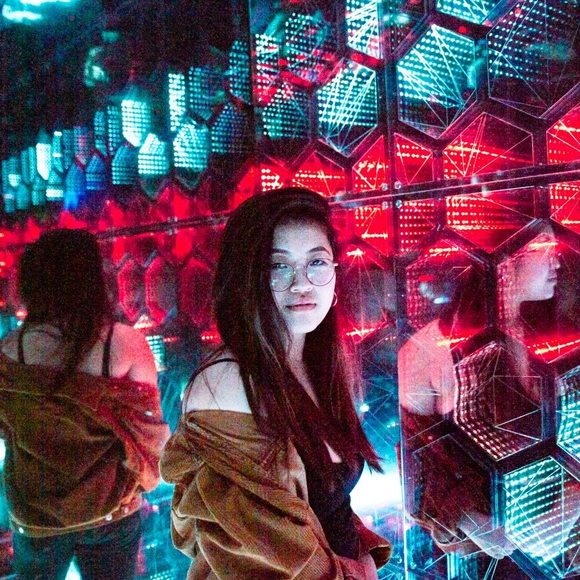 Meet your Posher, Mandy - Picture 1 of 1